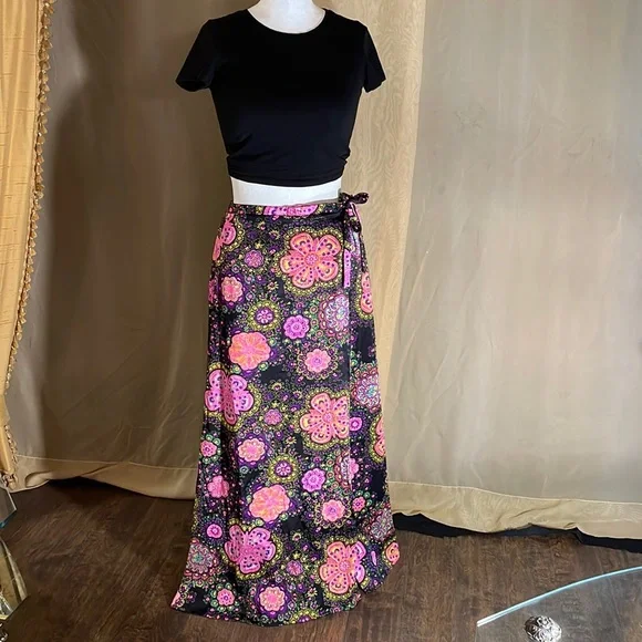 Long vintage psychedelic wrap around skirt - Picture 1 of 8